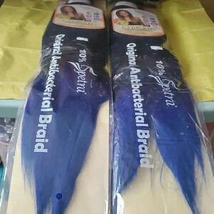 Ezbraid fiber hair color is blue